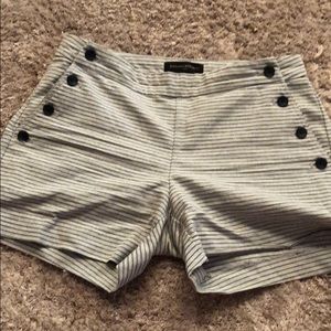 Banana Republic Shorts - NBW Banana Republic Pinstriped Shorts Banana Republic Shorts - NBW Banana Republic Pinstriped Shorts